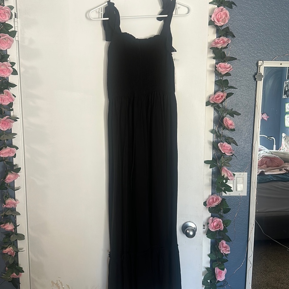 Plain Black dress, Women’s medium, Never Worn
